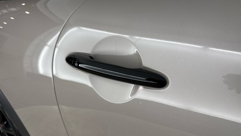 MINI Hatchback 1.5 Cooper Sport 3dr Auto Petrol Hatchback